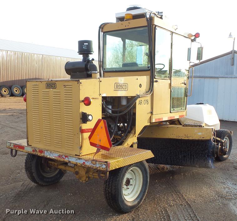 image for item DV9739 1996 Rosco RB-48 broom