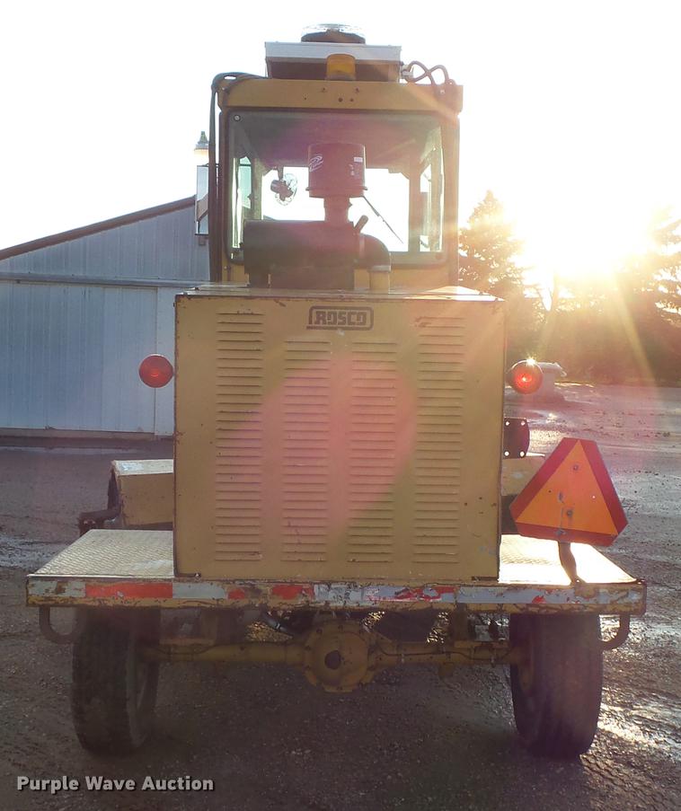 image for item DV9739 1996 Rosco RB-48 broom