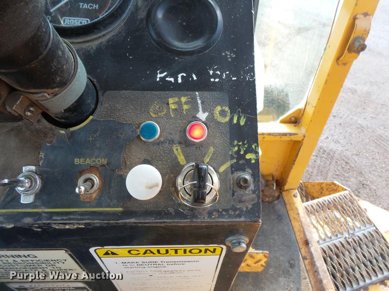 image for item DV9739 1996 Rosco RB-48 broom