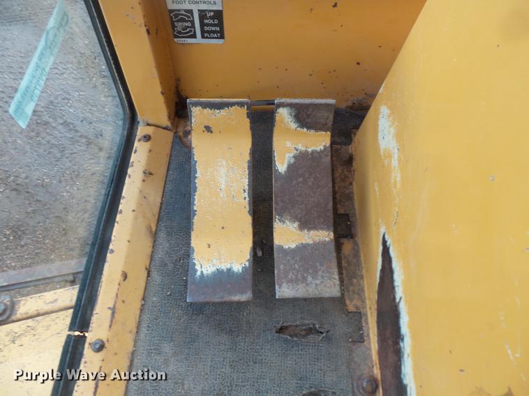 image for item DV9739 1996 Rosco RB-48 broom