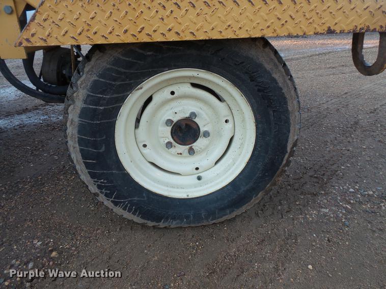 image for item DV9739 1996 Rosco RB-48 broom