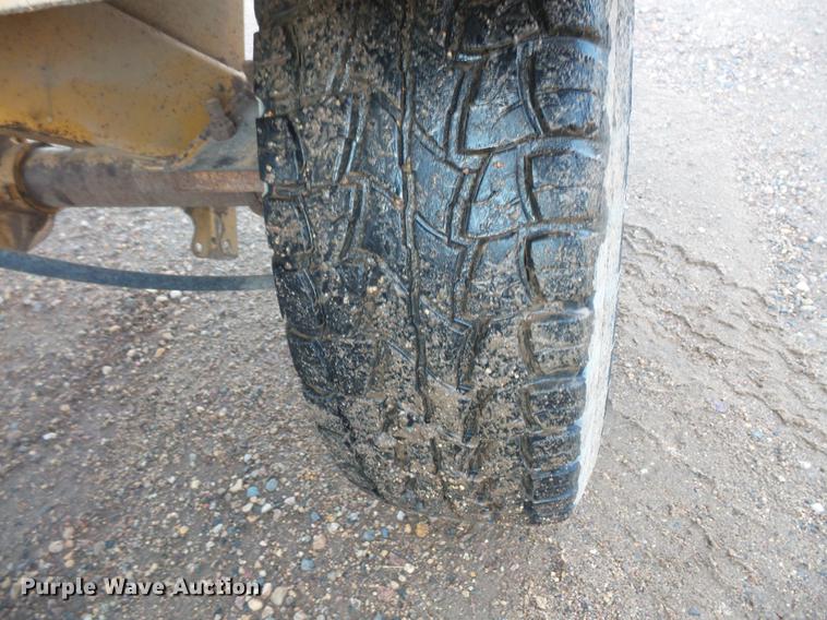 image for item DV9739 1996 Rosco RB-48 broom