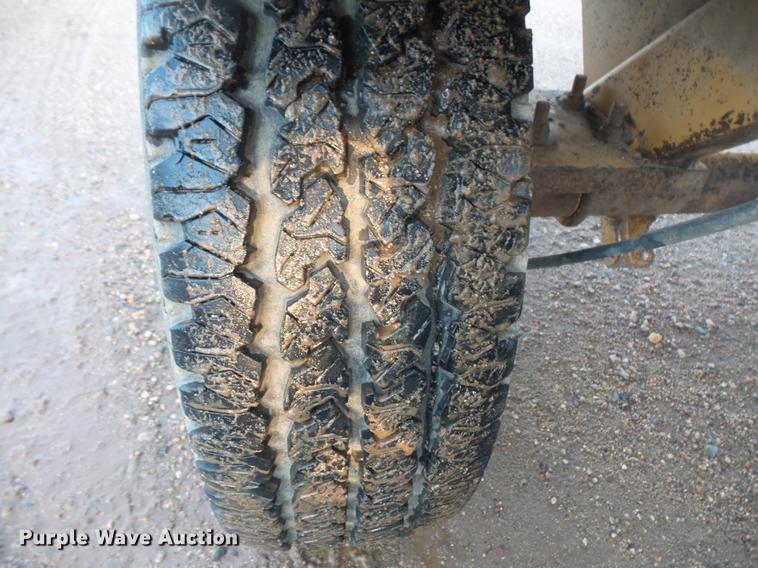 image for item DV9739 1996 Rosco RB-48 broom