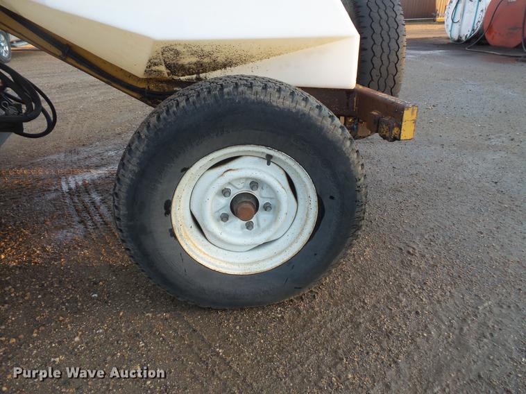 image for item DV9739 1996 Rosco RB-48 broom