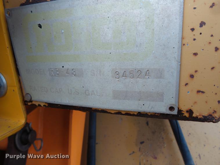 image for item DV9739 1996 Rosco RB-48 broom