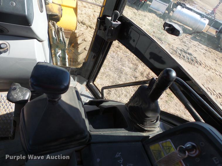 image for item DW9716 2009 Caterpillar 420E backhoe