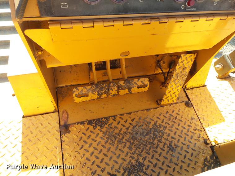 image for item DW9719 1998 Case 850G dozer