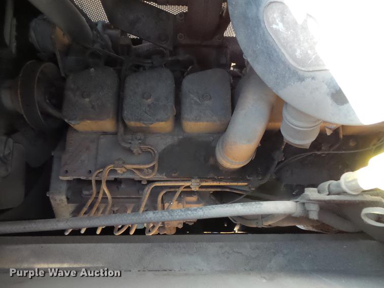 image for item DW9719 1998 Case 850G dozer