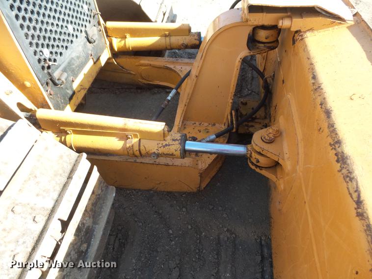 image for item DW9719 1998 Case 850G dozer