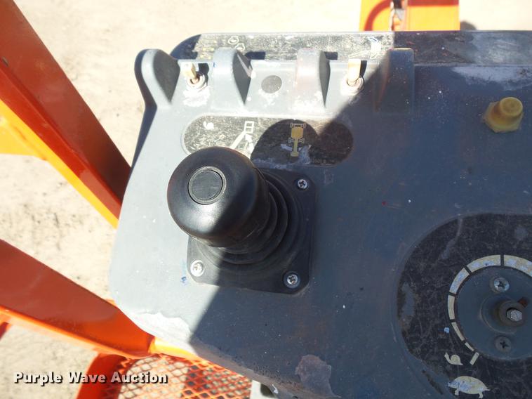 image for item DW9721 1991 JLG 450A boom lift