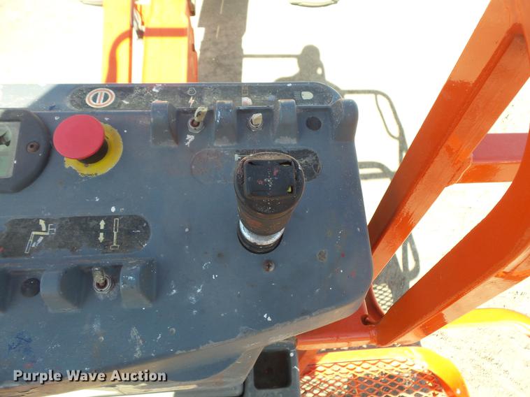 image for item DW9721 1991 JLG 450A boom lift