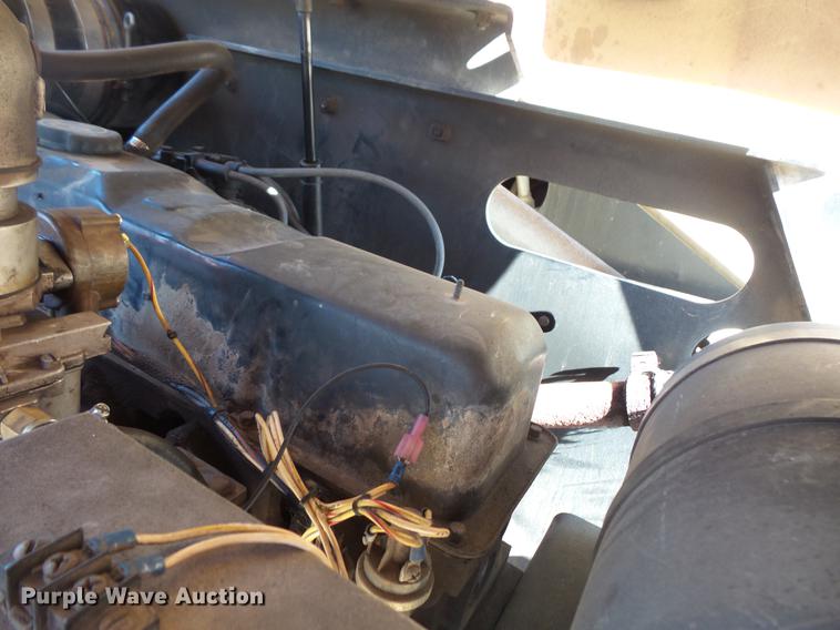 image for item DW9721 1991 JLG 450A boom lift