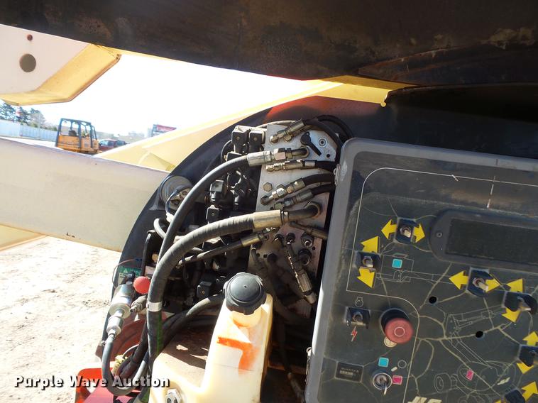 image for item DW9721 1991 JLG 450A boom lift