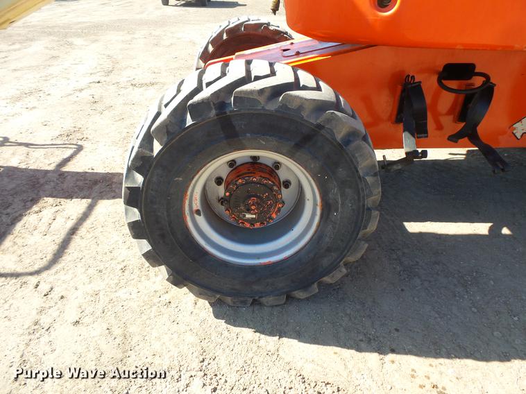 image for item DW9721 1991 JLG 450A boom lift