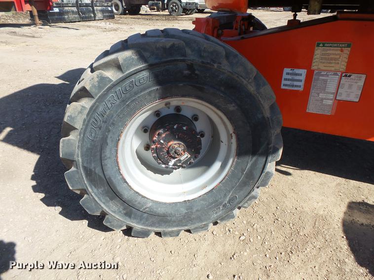 image for item DW9721 1991 JLG 450A boom lift