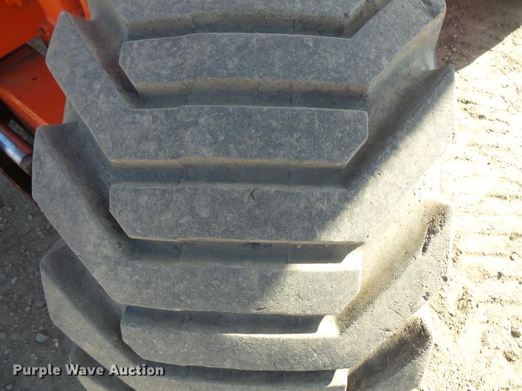 image for item DW9721 1991 JLG 450A boom lift