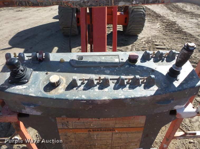 image for item DW9722 2000 JLG 450AJ boom lift