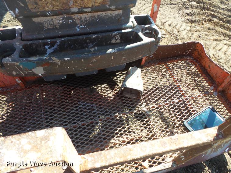 image for item DW9722 2000 JLG 450AJ boom lift