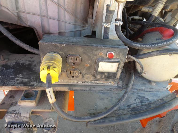 image for item DW9722 2000 JLG 450AJ boom lift