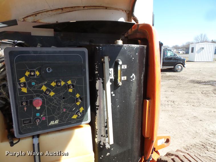 image for item DW9722 2000 JLG 450AJ boom lift