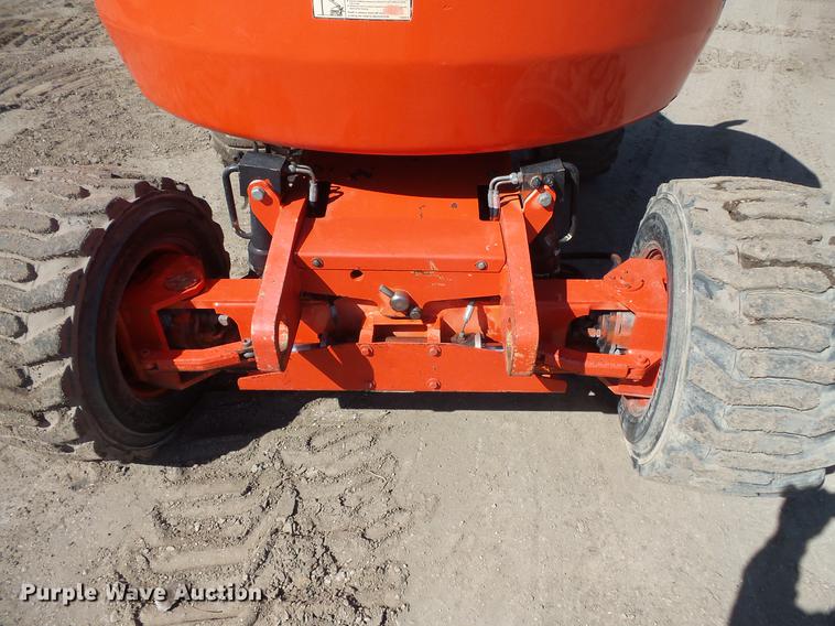 image for item DW9722 2000 JLG 450AJ boom lift