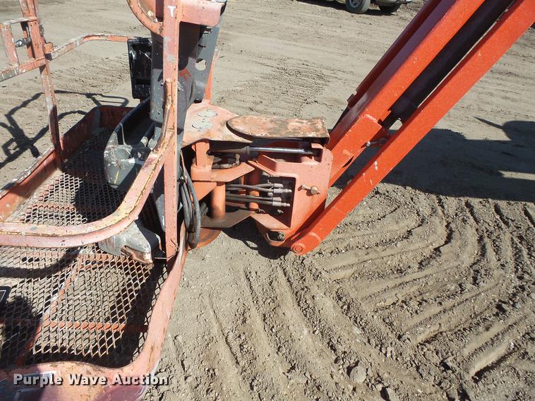 image for item DW9722 2000 JLG 450AJ boom lift