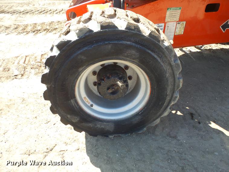 image for item DW9722 2000 JLG 450AJ boom lift