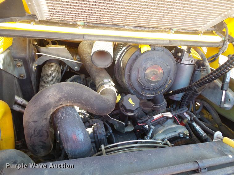 image for item DW9723 2015 New Holland L228 skid steer