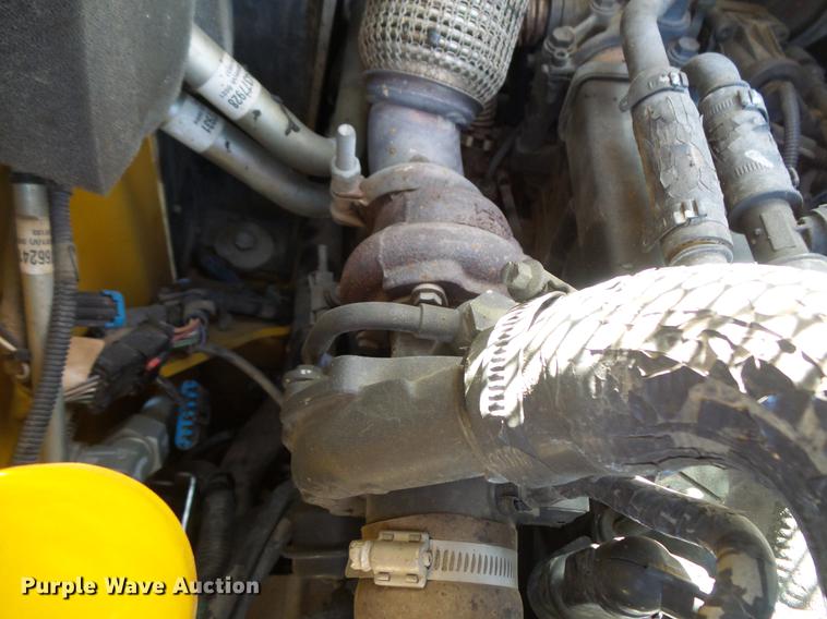 image for item DW9723 2015 New Holland L228 skid steer