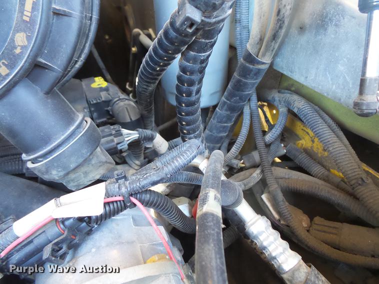 image for item DW9723 2015 New Holland L228 skid steer