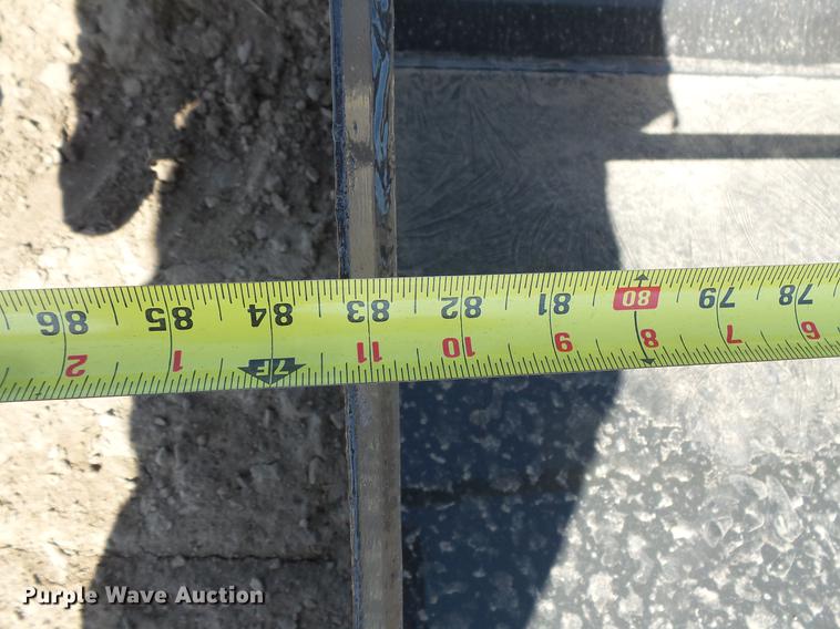 image for item DW9723 2015 New Holland L228 skid steer