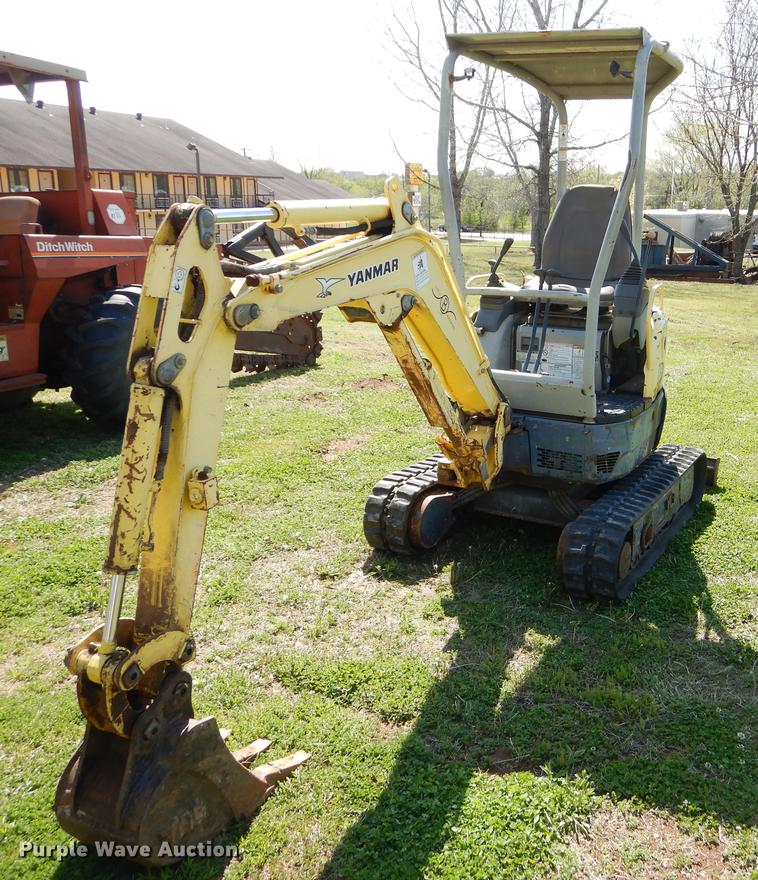 image for item EI9062 Yanmar ViO15 mini excavator