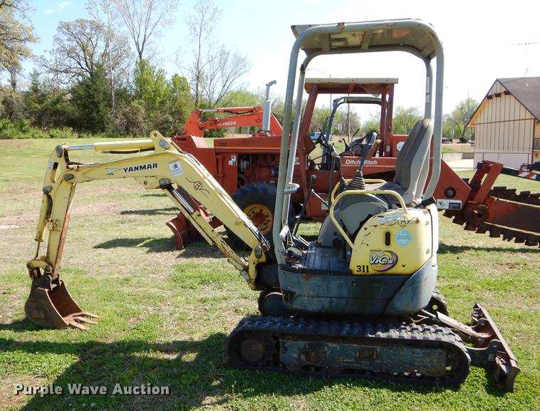 image for item EI9062 Yanmar ViO15 mini excavator