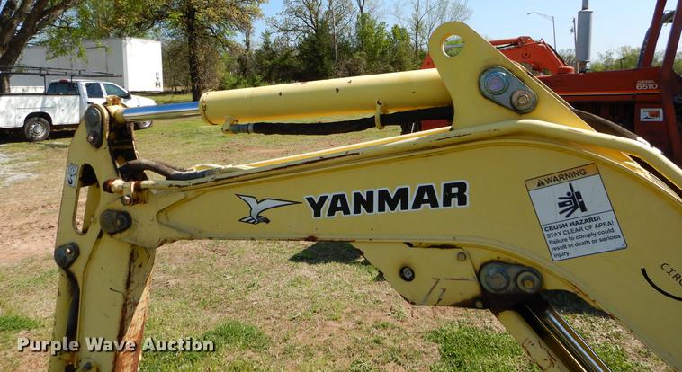 image for item EI9062 Yanmar ViO15 mini excavator