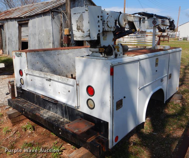 image for item EI9066 Reading utility bed with crane