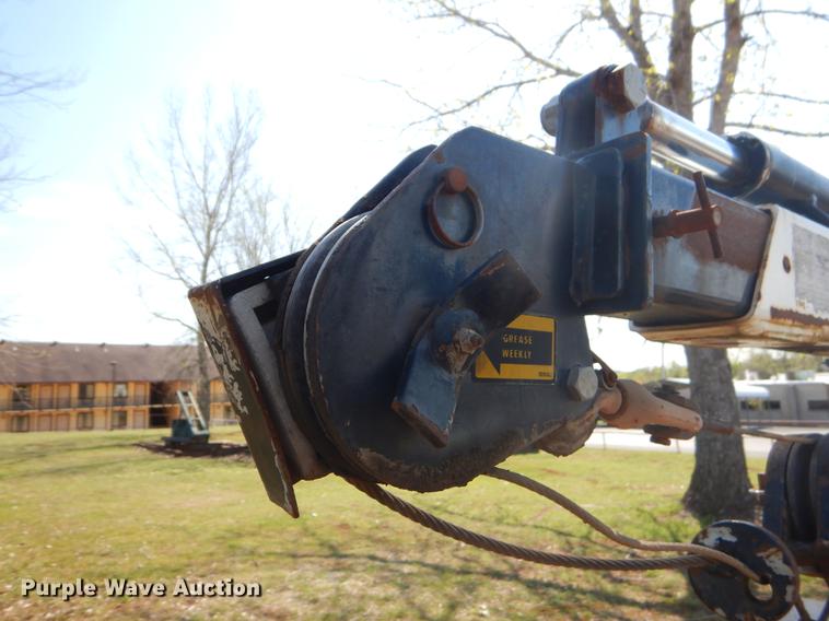 image for item EI9066 Reading utility bed with crane