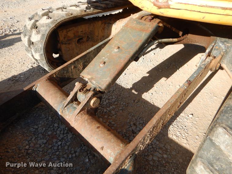 image for item EI9088 2007 Komatsu PC27MR-2 mini excavator