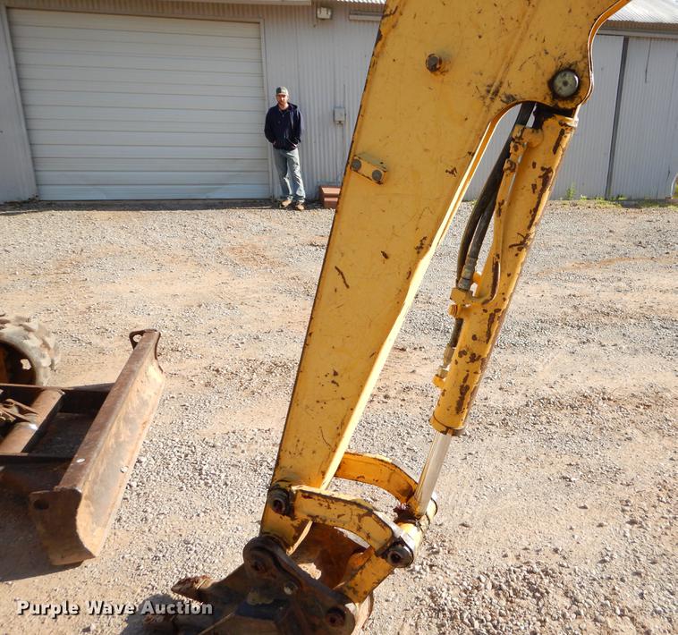 image for item EI9088 2007 Komatsu PC27MR-2 mini excavator