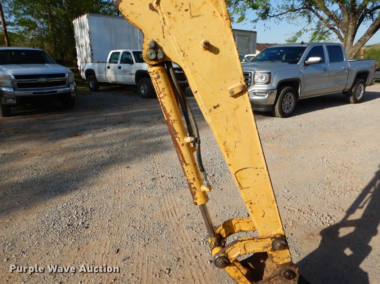 image for item EI9088 2007 Komatsu PC27MR-2 mini excavator