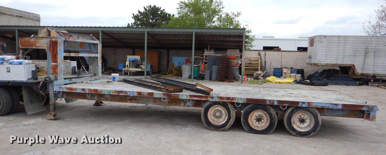 image for item EI9098 1982 Equipment trailer