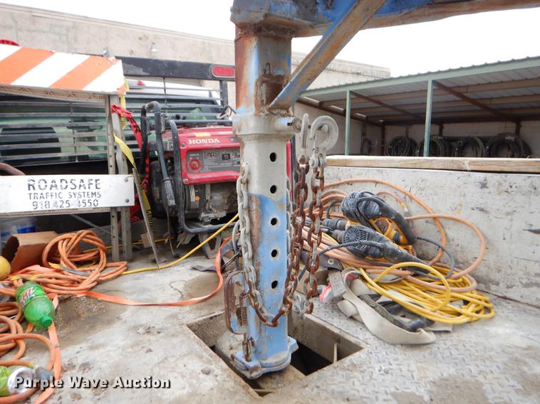 image for item EI9098 1982 Equipment trailer