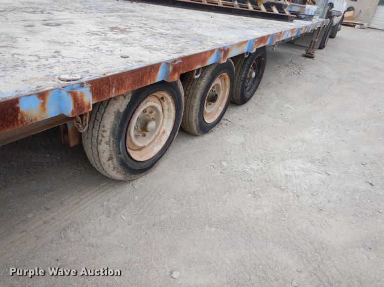 image for item EI9098 1982 Equipment trailer