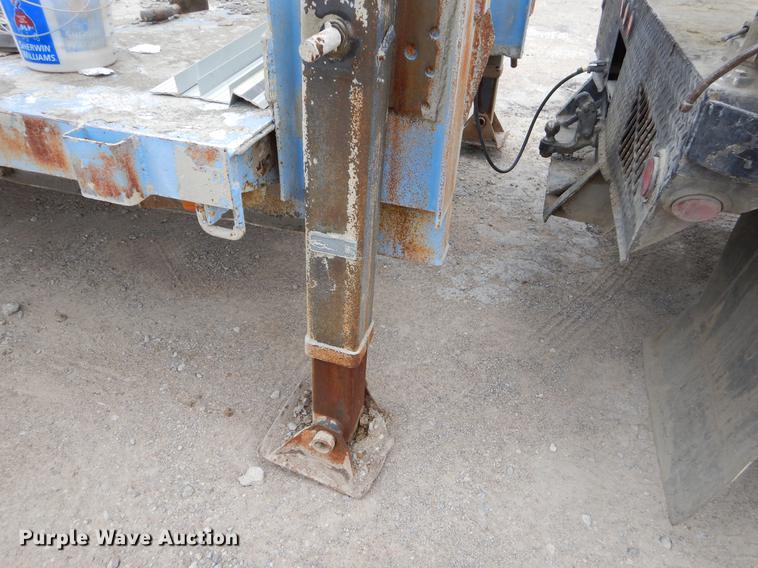 image for item EI9098 1982 Equipment trailer