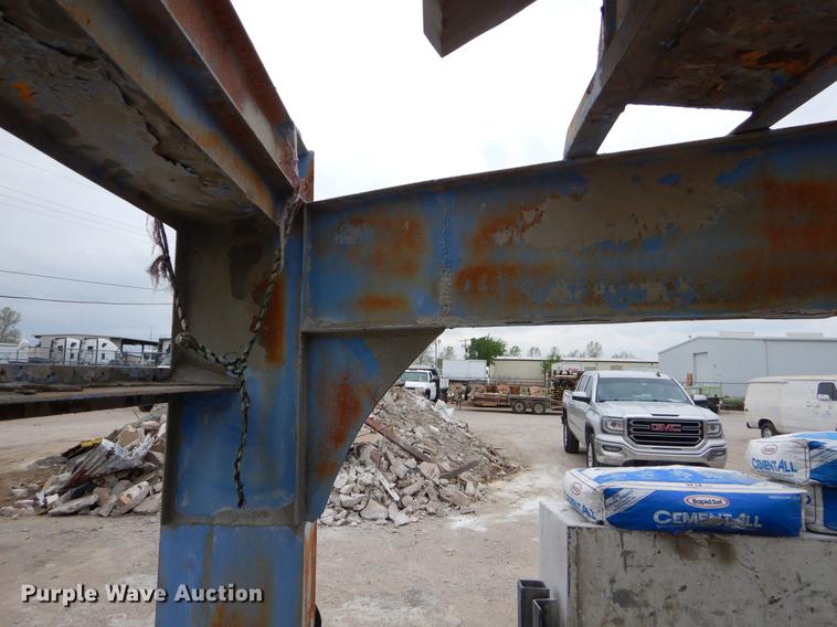 image for item EI9098 1982 Equipment trailer