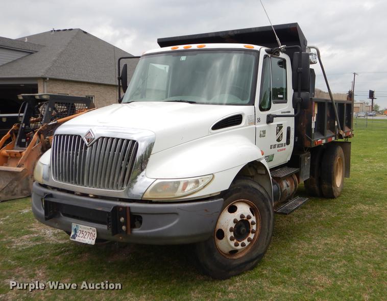 image for item EI9103 2006 International 4200 dump truck