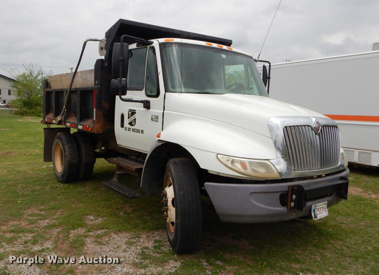 image for item EI9103 2006 International 4200 dump truck