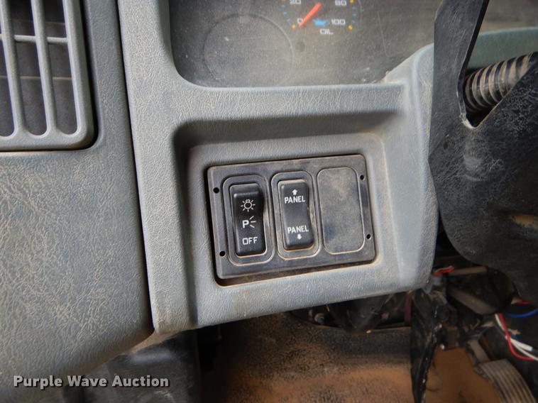 image for item EI9103 2006 International 4200 dump truck