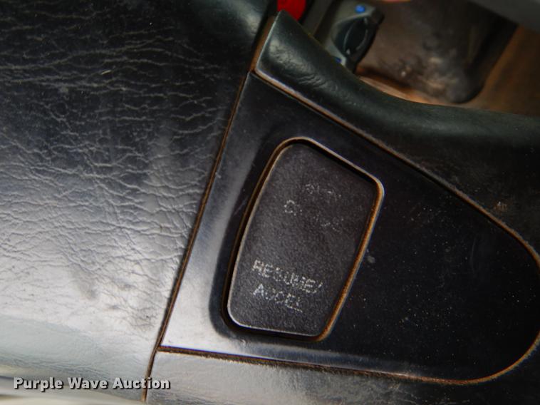 image for item EI9103 2006 International 4200 dump truck