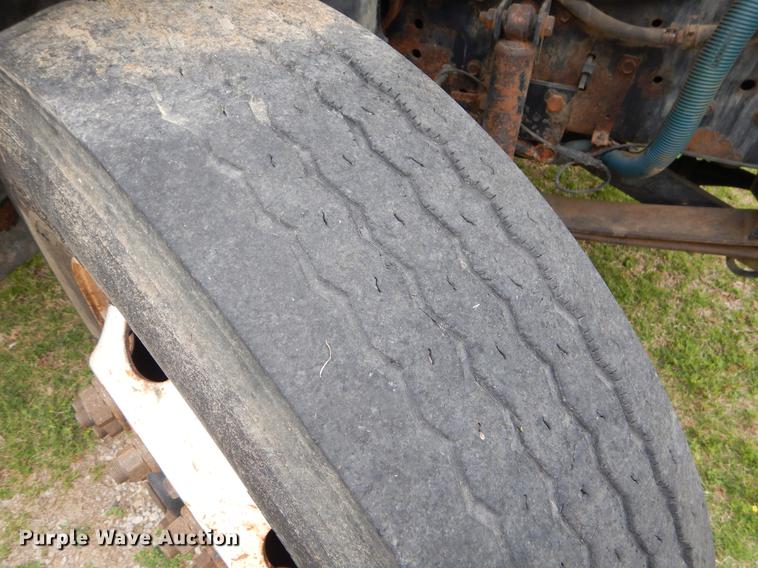 image for item EI9103 2006 International 4200 dump truck