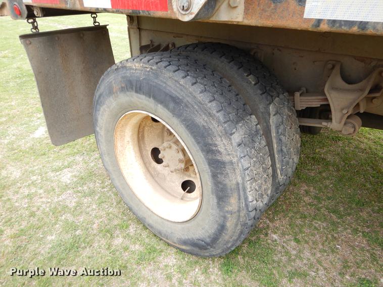 image for item EI9103 2006 International 4200 dump truck